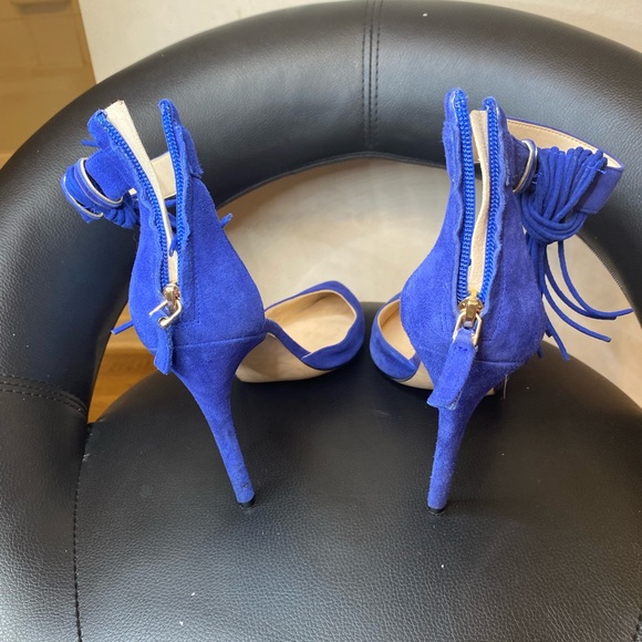 Shoes - Picture 4 of 7